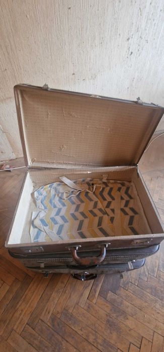 Куфари от соца по 10 на брой