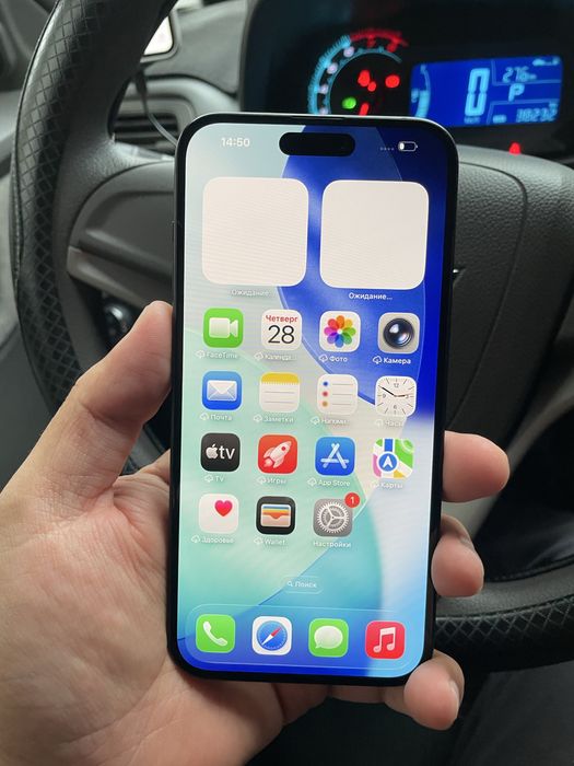Продам iPhone 15 Plus 128