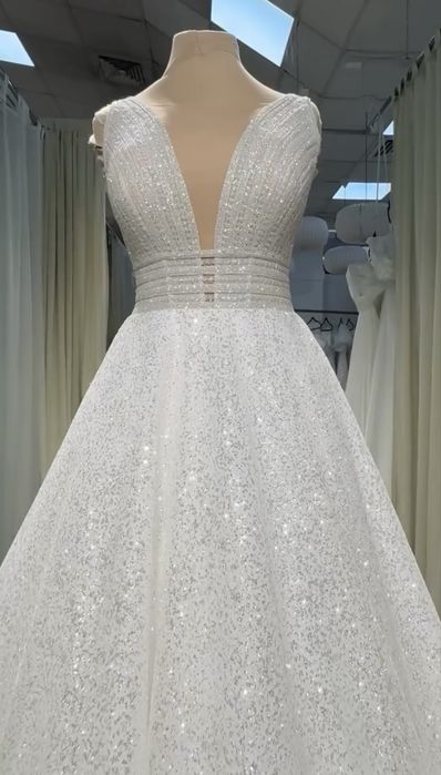 Rochie de mireasa A-line
