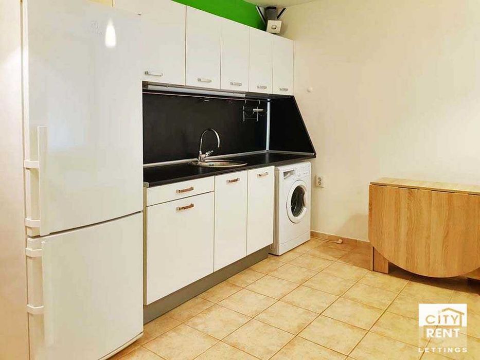 Дава се под наем Едностаен апартамент в Велико Търново, Център - 37 кв.м за 210 € - Снимка #1