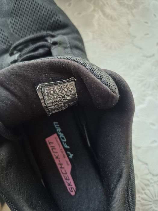SKECHERS mărimea 39 și 40