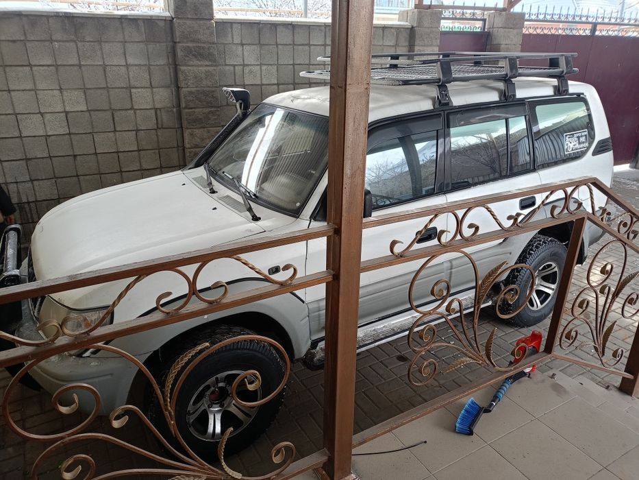 Тойота лэнд крузер прада J90
