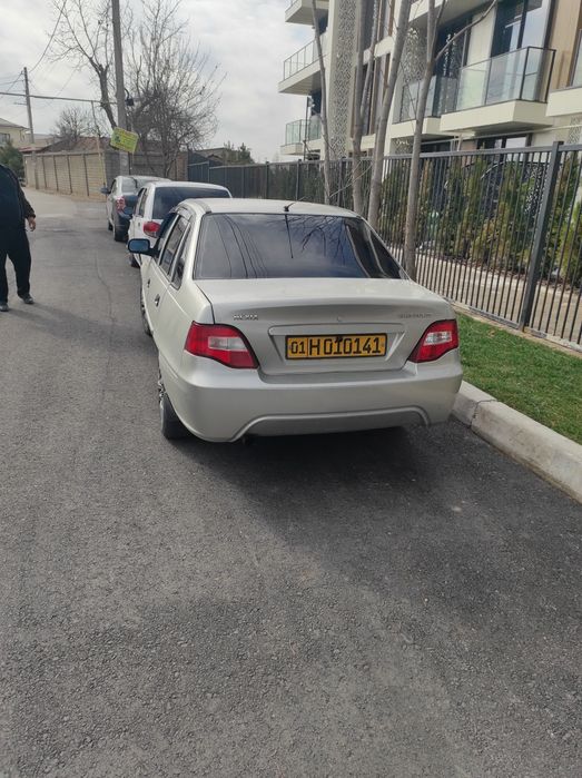 Продам нексию 2 ,-1,5мотор