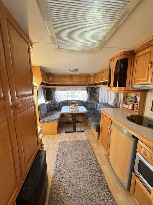 Vand Rulota HOBBY PRESTIGE 560 4/5 locuri