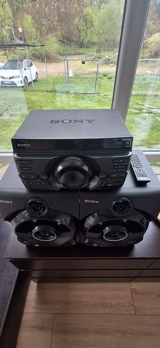 Sony стерео уредба 2040 w