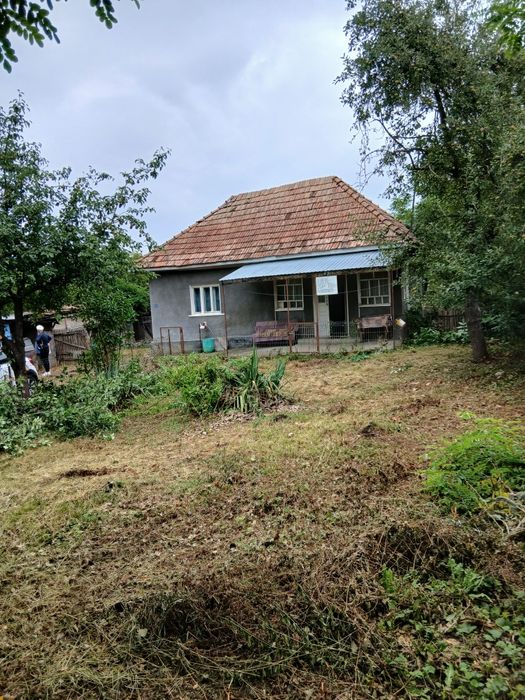 Vând casa cu teren comuna Camaras Pusta