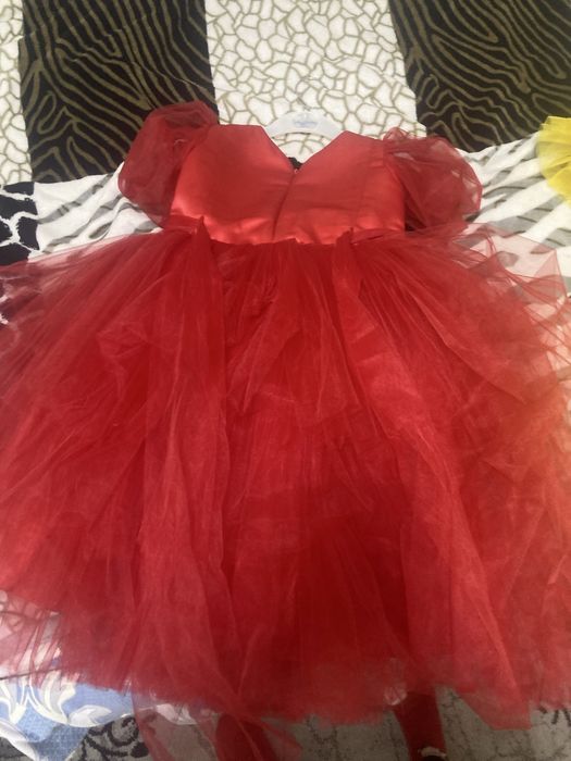 Продам платье новое