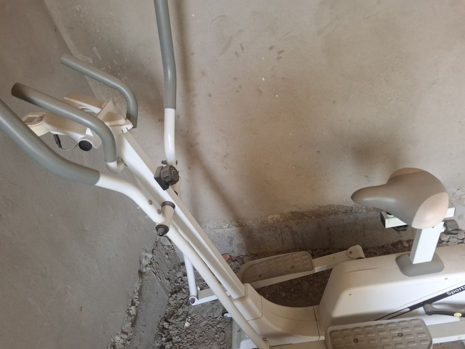 Veletrinajor sotiladi