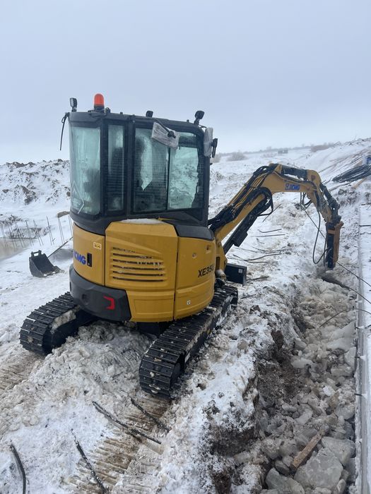 Услуга мини эксковатора. Блоха. Гидромолот.