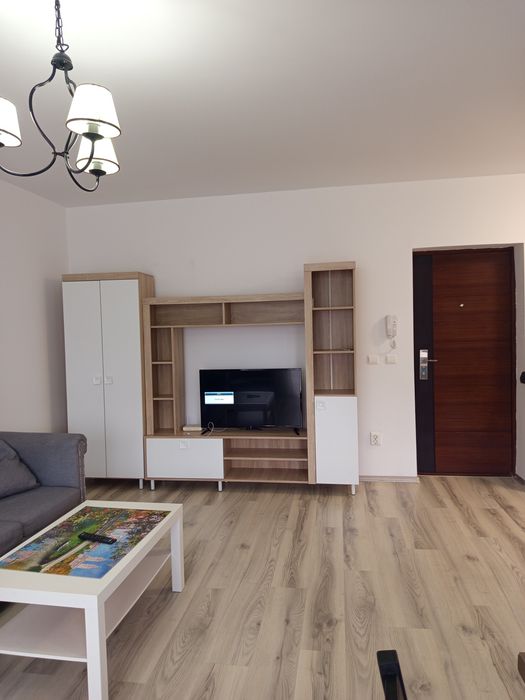 Închiriez apartament 2 camere