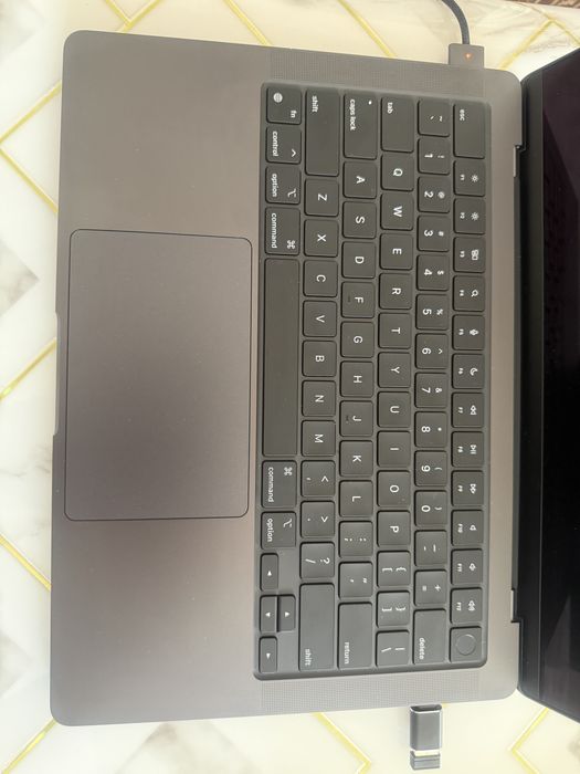 MacBook Pro 14 M3 Pro 18/512