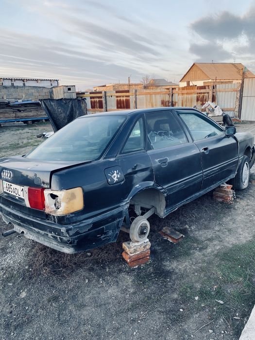 Продается ауди 80 срочноо