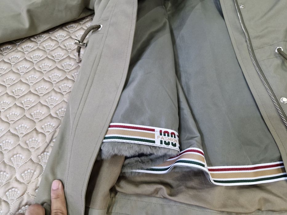 Парка новая продам