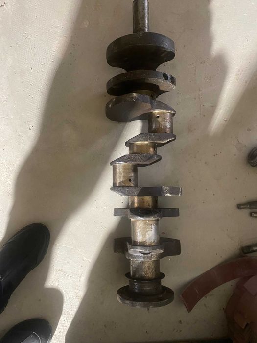 Коленвал на Зил 130  б/у