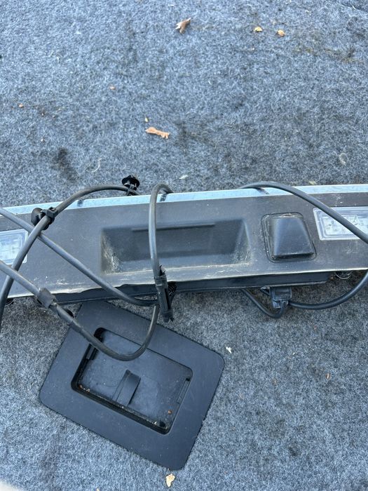 Лайстна с Камера БМВ Ф01 ф02 за багажника BMW F01 f02 7 серия