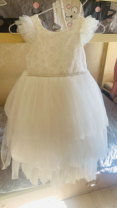 Продам шикарное платье.