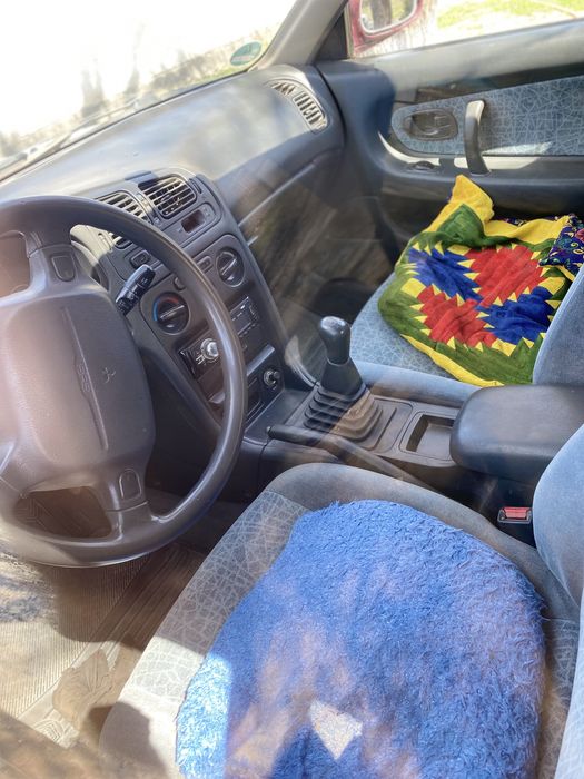 Легковая автомобиль