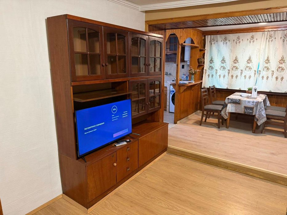 Етаж от къща под наем в кв. Коматево