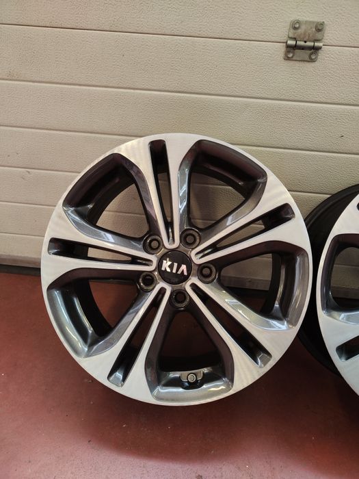 17"5x114.3/67.1 оригинални джанти от Kia