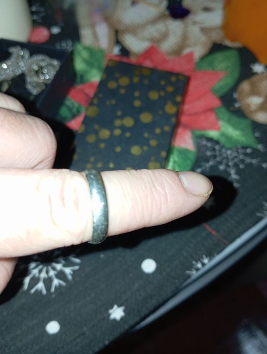 Продаю обручальное кольцо