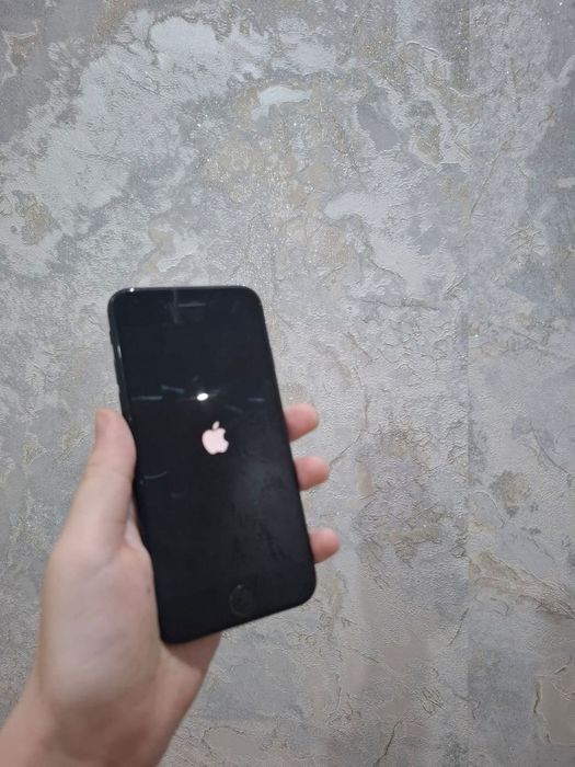 Срочно Продам Айфон 7