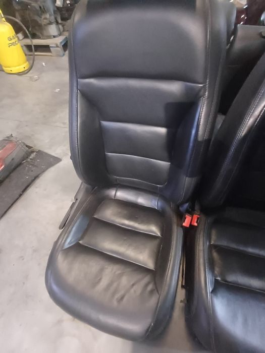 Interior wv jeata 2014 culoare negru piele cu incalzire