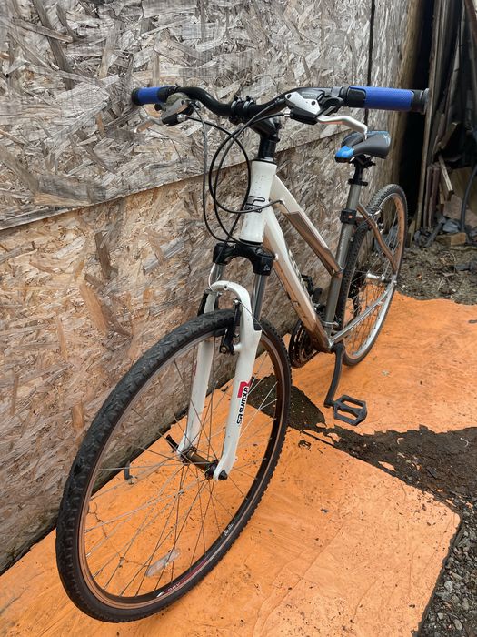 Bicicleta cadru dama carrera crossfire roti 28” cadru aluminiu