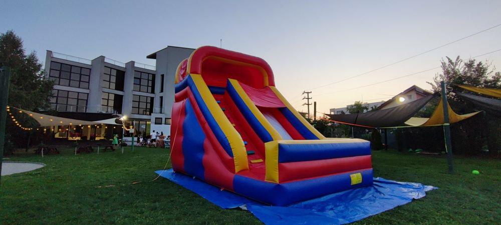 Tobogan gonflabil ,eveniment copii,petreceri private,balon gonflabil