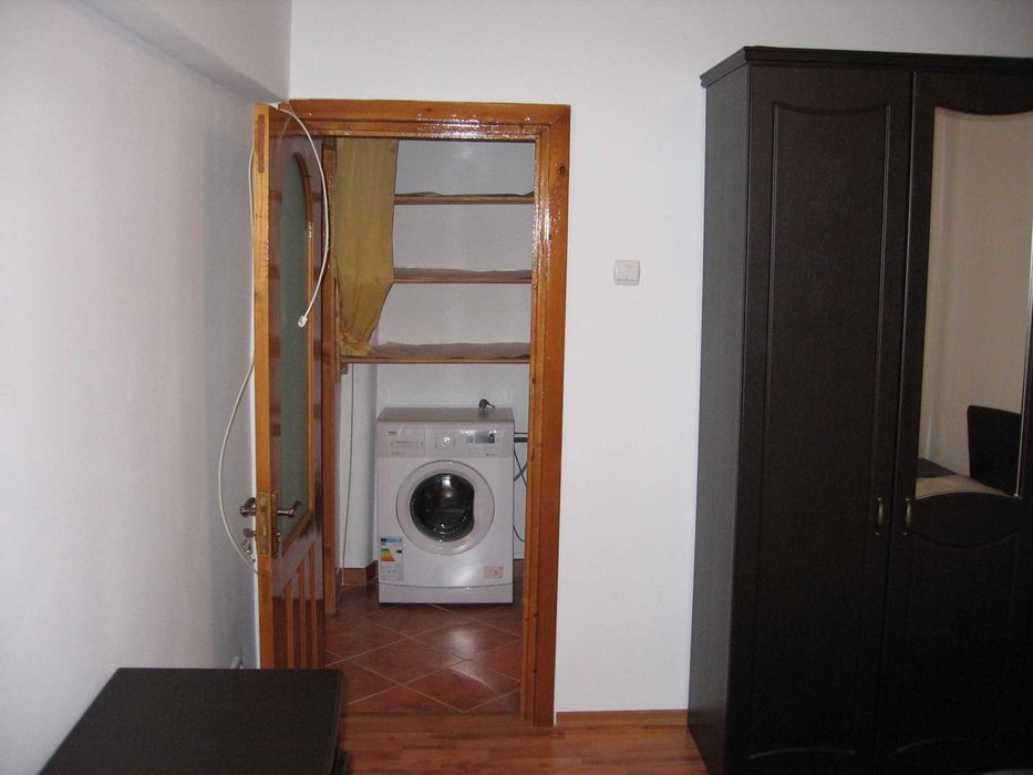 Închiriez apartament 2 camere