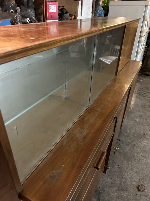 Старинен бюфет/ секция