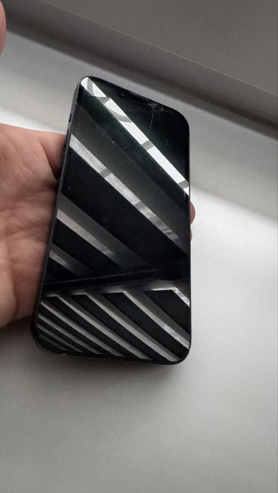 Продам iphone 13