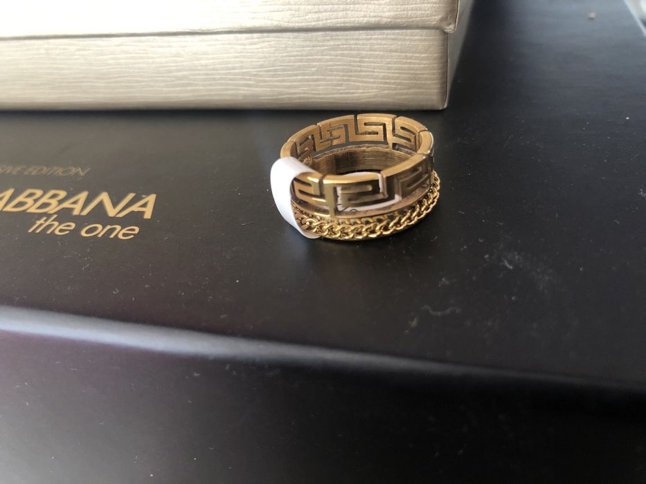 Позлатен пръстен, медицинска стомана