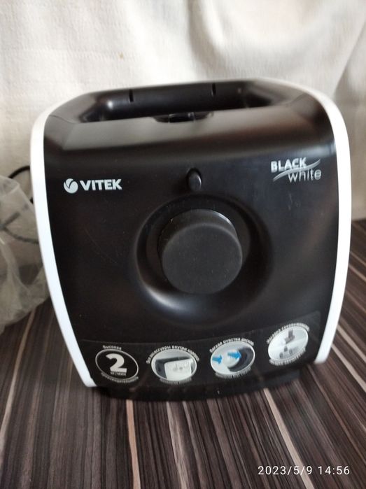 Продам мясорубку vitek