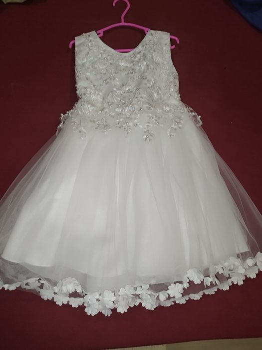 Детска официална рокличка!