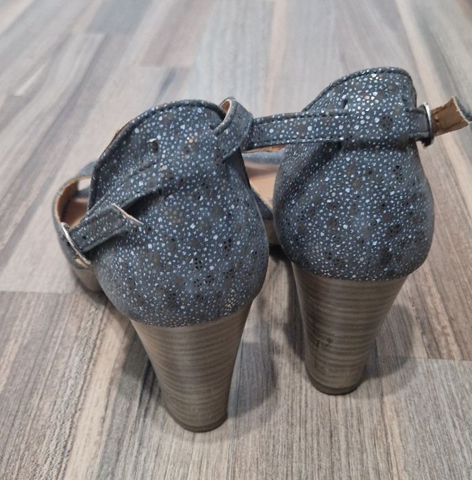 Vand pantofi piele masura 36