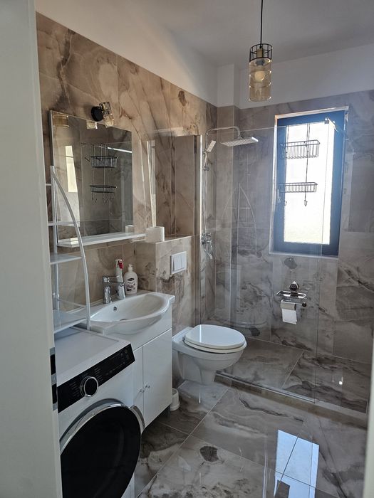 Inchiriez apartament 2 camere decomandat