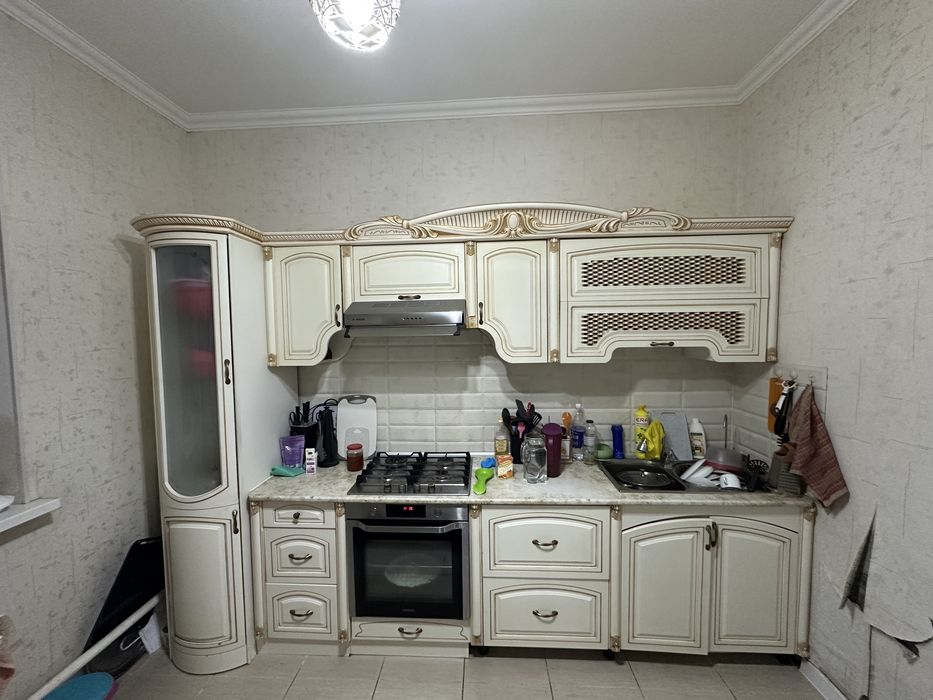 Кухонный гарнитур в отличном состоянии