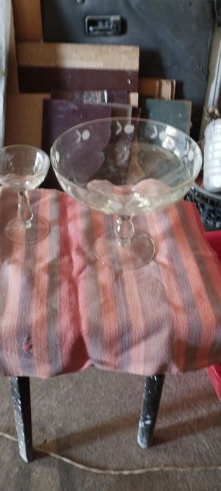 Продам посуду столовую.