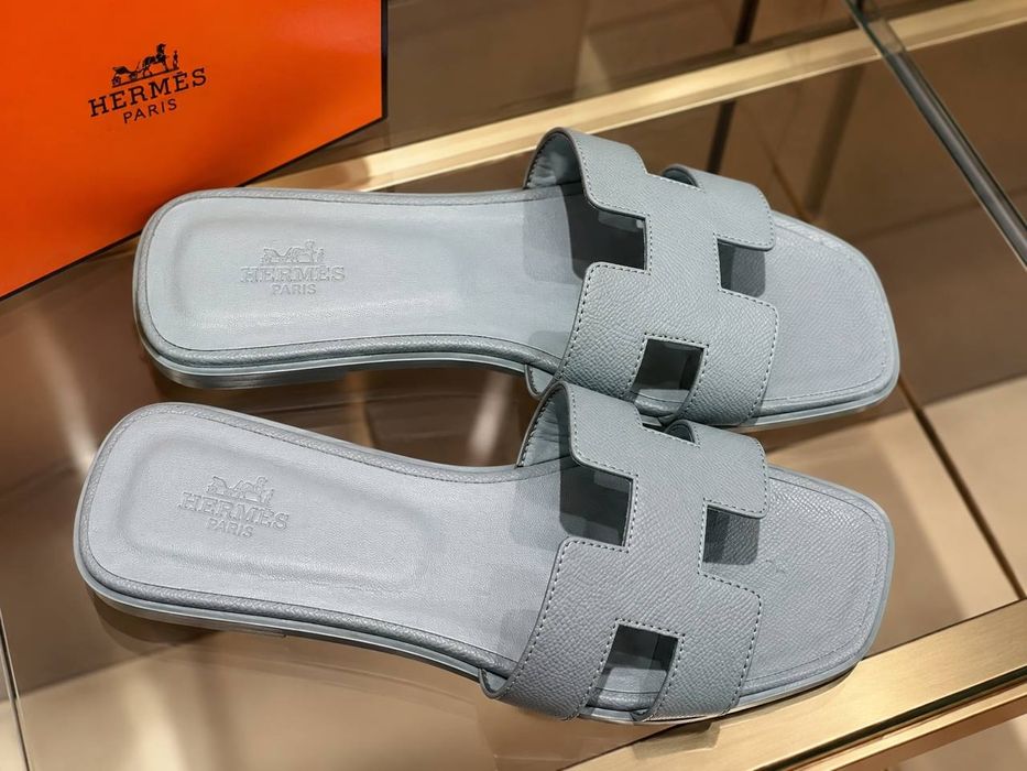 Женская тапочка Hermes