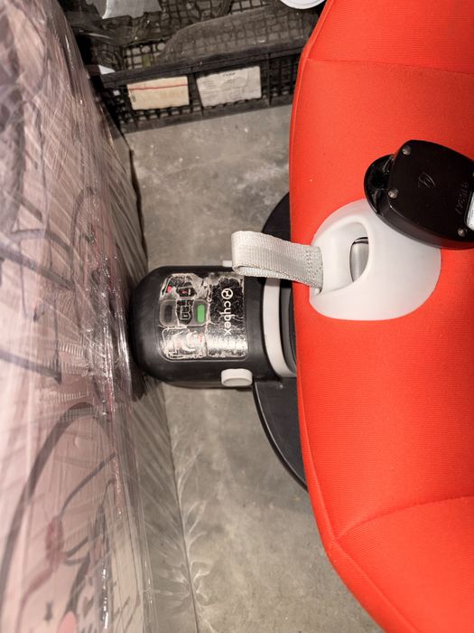 Cybex Syrona m2 + Isofix база