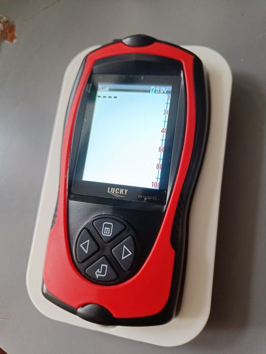 Продам эхолот Лакки