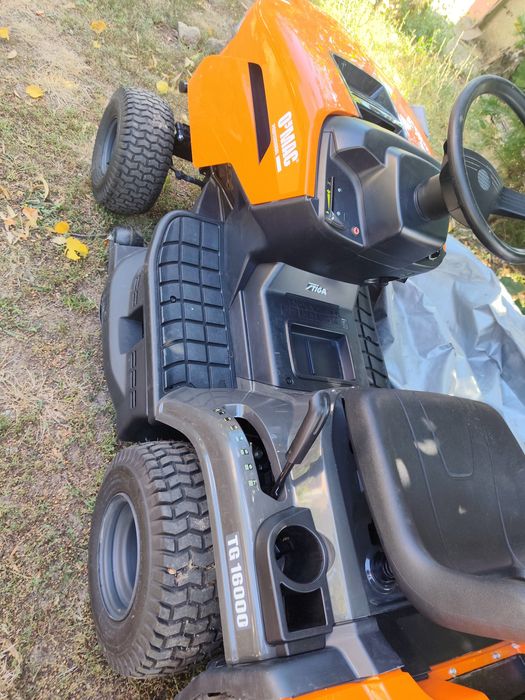 Vând tractoraș de tuns iarba O'MAC Professionale