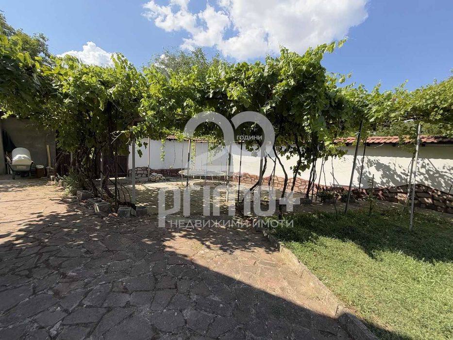 Продава се Къща в Велико Търново, Център - 150 кв.м за 1994 €/кв.м - Снимка #4