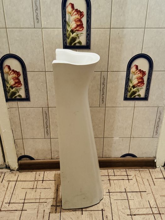 Продам пьедестал под раковину