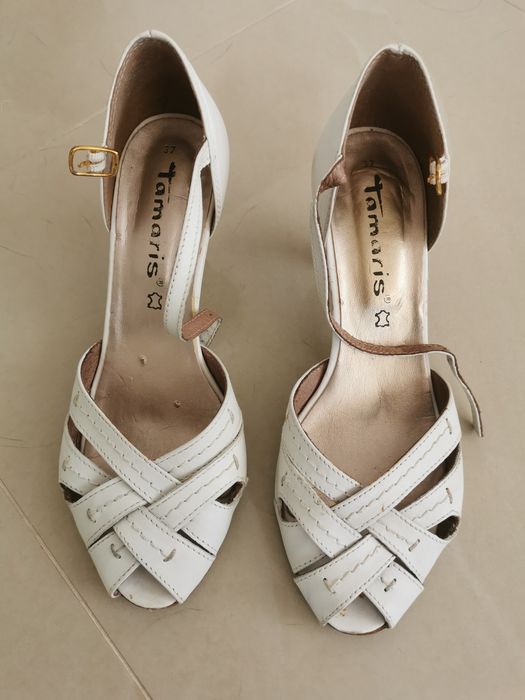 Pantofi albi, dama, din piele, marime 37, marca Tamaris