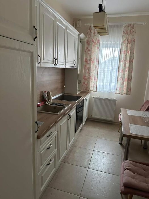 Inchiriez apartament 2 camere, bloc nou cu loc de parcare zona Lipovei