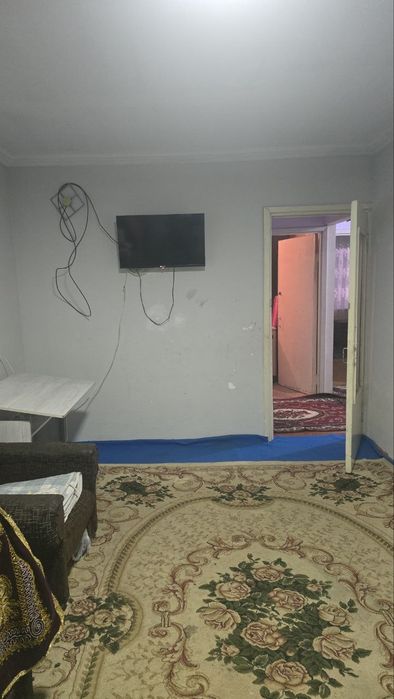 Продаю, квартиру 4-х комнатную 72 метр квадратных, ремонт средний,.