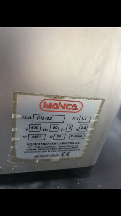 Vand masina de tocat profesionala mainca