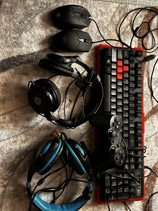 Lot accesorii PC/Gaming – tastatură Genesis, mouse-uri, căști, controller, boxă Sony