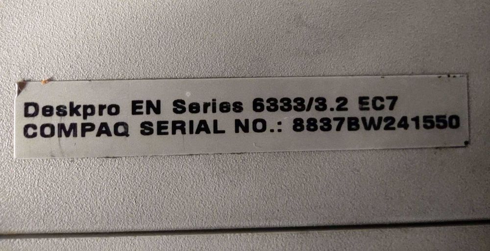 Ретро марков компютър Compaq Deskpro EN - Pentium 333MHz / 256MB RAM